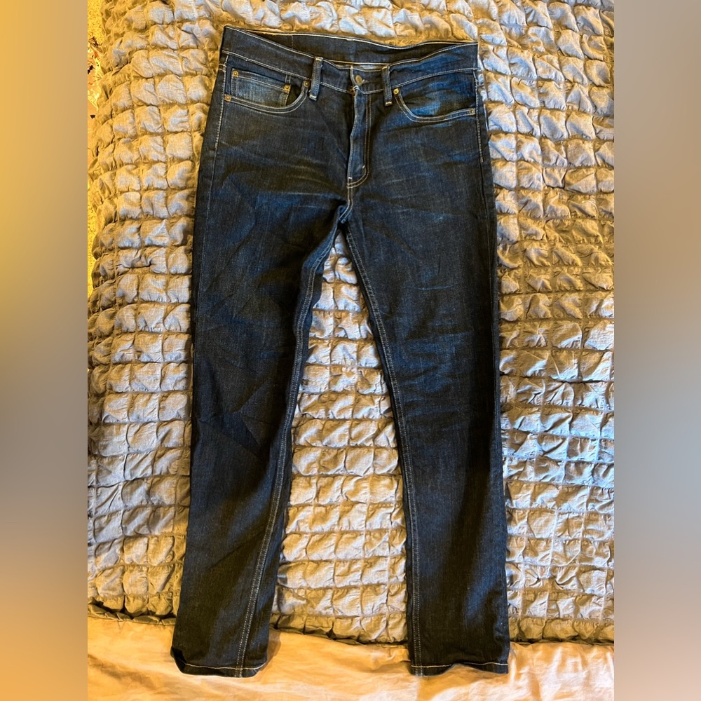 Dark blue Levi 511 Jeans. Like new.